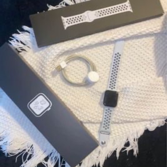 Apple Watch Nike+ Series 4 (cellular)
